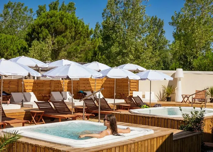 Kemping De Reve Au 5 Etoiles La Yole Mobil-home Premium 6 Pers